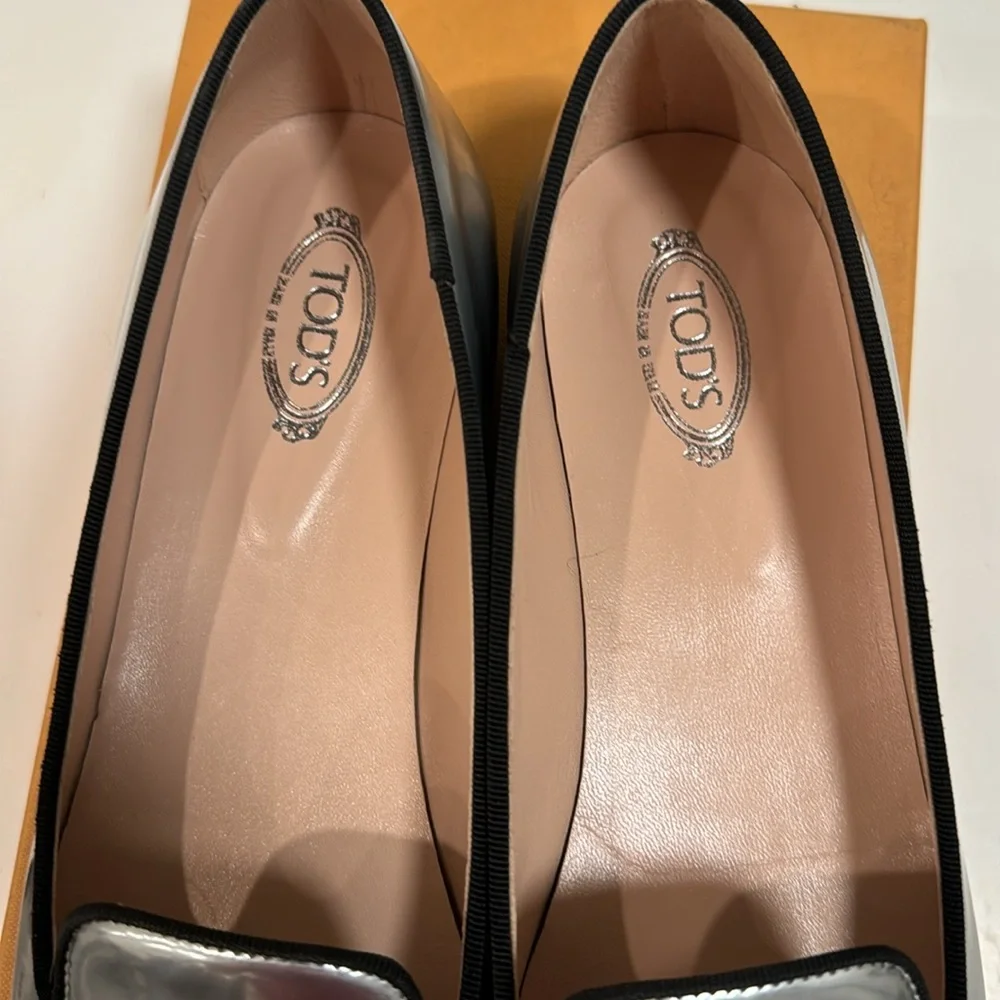 - Tod`s Silver Leather Loafers size 40, Like New, box and dust bag included